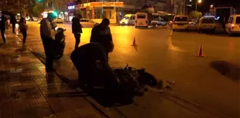 Denizli'de Otomobil ve Motosiklet Çarpıştı: Sürücü Yaralandı