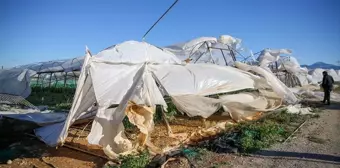 Antalya'da Hortum ve Şiddetli Yağış Hayatı Olumsuz Etkiledi