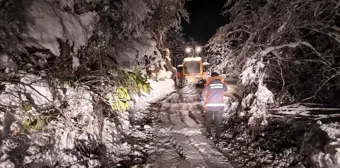 Kar Yağışı Sonrasında Mahsur Kalan Baba ve Oğlu Kurtarıldı