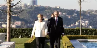 Merkel anılarını kaleme aldı: Türkiye'yi göçmen anlaşmasına nasıl ikna etti? Erdoğan ve Davutoğlu ile ilgili ne dedi?