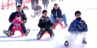 Palandöken Kayak Merkezi'nde Çocukların Kızak Keyfi