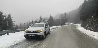 Kartalkaya Kayak Merkezi'nde Kar Yağışı Devam Ediyor