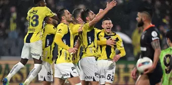 Fenerbahçe, RAMS Başakşehir'i Kadıköy'de 3-1 yendi