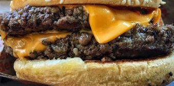 McDonald's'ta hamburger yiyen 49 kişiye ölümcül bakteri bulaştı, satışlar durduruldu
