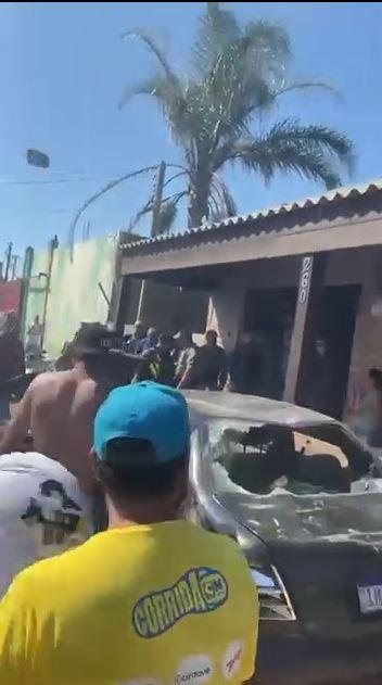 Küçük kızı kaçıran adamı linç ederek öldürdüler