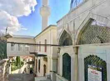 Aziz Mahmut Hüdayi Türbesi nerede? Aziz Mahmut Hüdayi Türbesine nasıl gidilir? Ziyaret saatleri kaç?