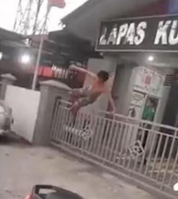 53 mahkum cezaevinin ana kapılarını kırarak kaçtı