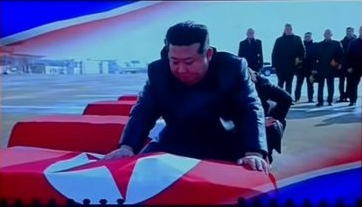 Kim Jong-un, Ukrayna'da ölen Kuzey Koreli askerler için gözyaşlarına boğuldu