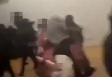 İlkokul partisinde bıçaklı saldırı: İki genç yaralandı