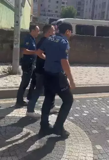 Alacak tartışmasında iş insanını bıçaklayarak öldürdü