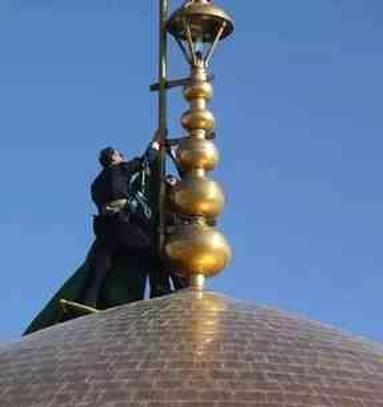 Bir tarafta yas bir tarafta eğlence! İran'da muhalifler, Cumhurbaşkanı Reisi'nin ölümünü havai fişeklerle kutladı