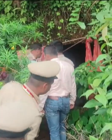 Yıllardır mağarada kızlarıyla yaşayan anneden ilginç savunma