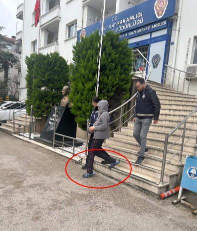 5 yaşındaki oğlunu ölüme böyle götürdü! O yoldan sırılsıklam ve yalınayak döndü