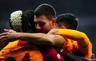 Forvetsiz Aslan'dan Gol Yağmuru