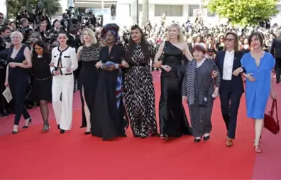 Cannes Film Festivali'nde Cinsiyet Eşitsizliğine Dikkat Çekmek İçin Sessiz Protesto Yaptılar