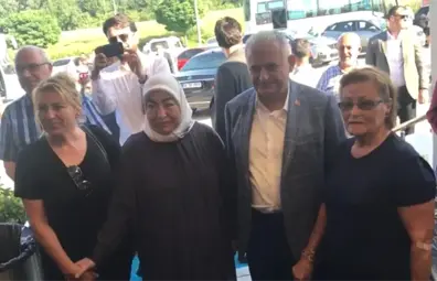 Binali Yıldırım'a yoğun ilgi