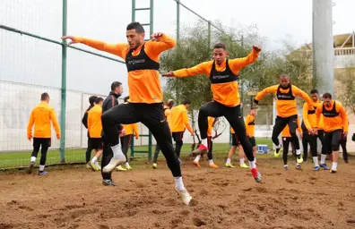 İkinci Yarı Hazırlıklarını Sürdüren Galatasaray, Antalya Kampını Noktaladı