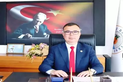 Belediyenin Borcunu Afişle Asan CHP'li Başkan ile Eski Belediye Başkanı Arasında Kriz Çıktı