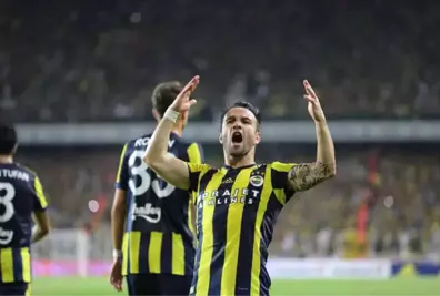 Fenerbahçe'de Şans Bulamayan Mathieu Valbuena'ya Fransa'nın Lille Takımı Talip Oldu