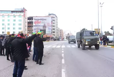 Adıyaman'dan Çıkan Komandolar Afrin'e Davul-Zurnayla Uğurlandı