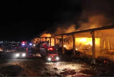 Şanlıurfa'da İplik Fabrikası Alev Alev Yandı! Tonlarca İplik ve Pamuk Kül Oldu