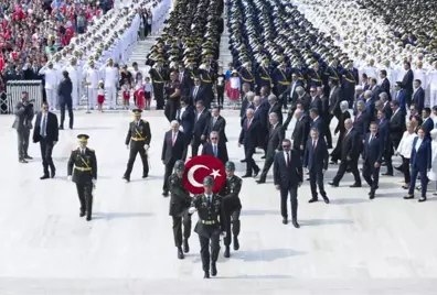 Devletin Zirvesi Anıtkabir'deydi