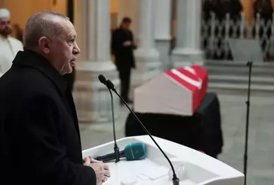 Erdoğan, Usta İsmin Cenaze Törenine Katıldı: Bize Sonbahar Hüznü Yaşatıyor