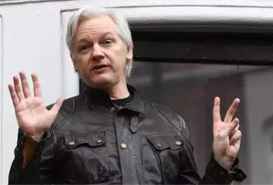 Julian Assange Ekvador Vatandaşı Oldu