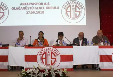 Antalyaspor'da Ali Şafak Öztürk 3 Yıl Daha Başkan Oldu