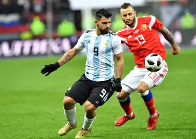 Arjantinli Futbolcu Agüero, 3 Rekor Kırdığı Sezonda 2 Kez Hastanelik Oldu