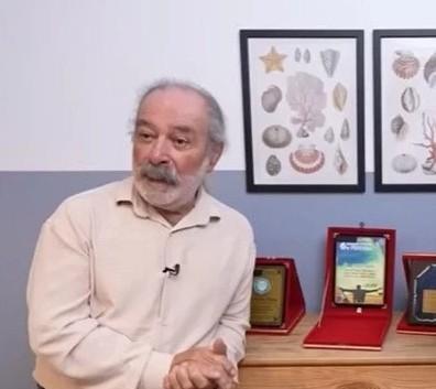 Selahattin Taşdöğen, mütevazı evinin kapılarını ilk kez açtı