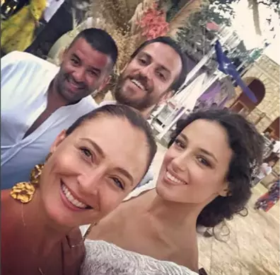 Ceyda Düvenci ve Bülent Şakrak'tan Vartolu ve Eşine Büyük Sevgi Gösterisi