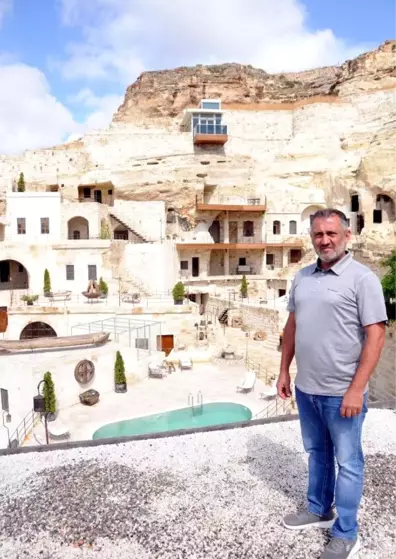 Kapadokya'da doğal kayalığa yapılan asansör, değiştirilecek