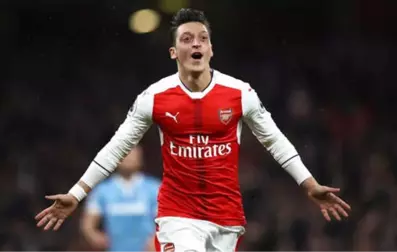 Bayern Münih Başkanı Uli Hoeness, Mesut Özil'e Karşı Hakaretlerine Devam Ediyor