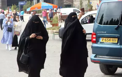 Karadeniz'e Gelen Arap Turistler, Yıldırım Çarpması ve Yüksek Taksi Ücretlerinden Şikayetçi