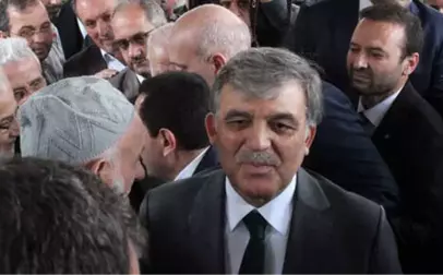 Cenazede Abdullah Gül'e Tepki: Reisime Hainlik Yaptın