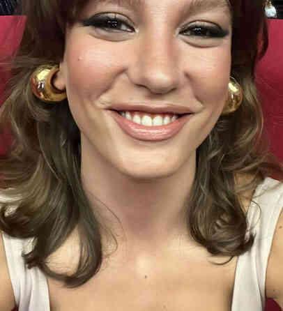 Serenay Sarıkaya, Altın Koza Film Festivali'ne damga vurdu