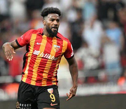 Kayserispor'un eski golcüsü Nazon, Tahran'dan kaçış anlarını anlattı