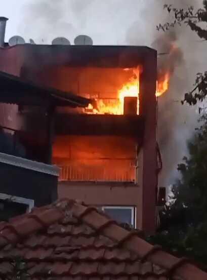 Üçüzlerden 2'sibin can verdiği yangın faciasında aile bireylerinden 'İtfaiyenin ihmali var' iddiası