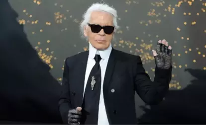 Dünyaca Ünlü Modacı Karl Lagerfeld Hayatını Kaybetti