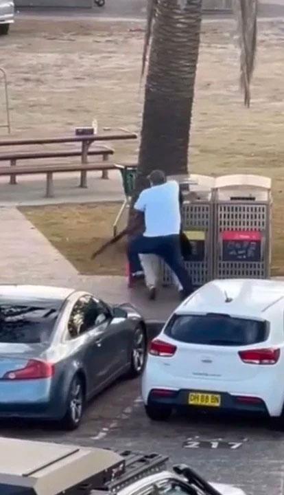 Avustralya, Sydney'deki saldırgana cesurca müdahale edip yaralanan Ahmed El Ahmed'i konuşuyor