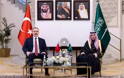 Dışişleri Bakanı Hakan Fidan Suudi Arabistan'da Görüşmelerde Bulundu