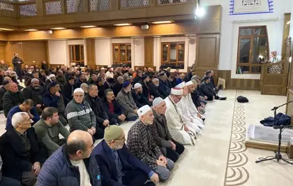 Kulu'da Hatimle Teravih Namazı Başladı