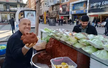 Batman'da İftar Sofralarının Vazgeçilmezi Çiğköfteye Rağbet Artıyor