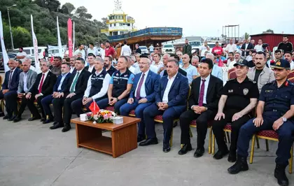 Karataş'ta Su Ürünleri Av Sezonu Törenle Başladı