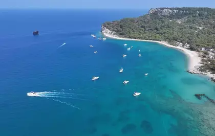 Antalya, 8 Ayda 11.7 Milyon Yabancı Turisti Ağırladı