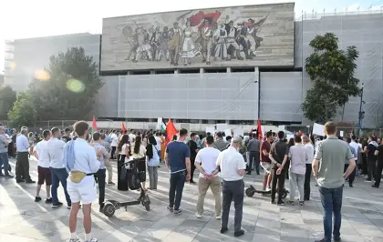 Tiran'da Filistin'e Destek Gösterisi Düzenlendi