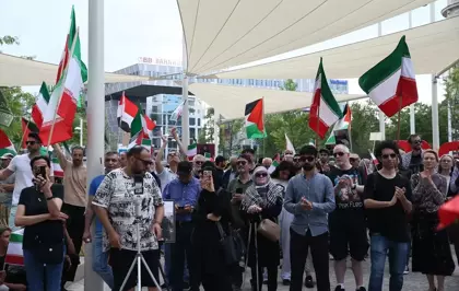 Viyana'da İsrail'in Saldırılarına Karşı Protesto Gösterisi