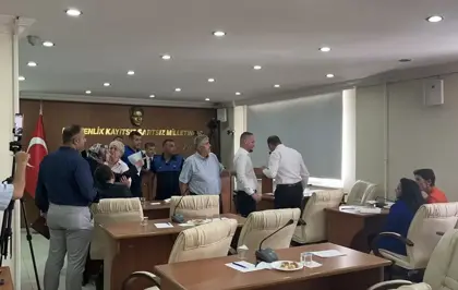 Burdur Belediye Meclisinde Gergin Anlar