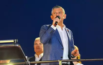 CHP Genel Başkanı Özgür Özel, Avcılar'da Miting Düzenledi